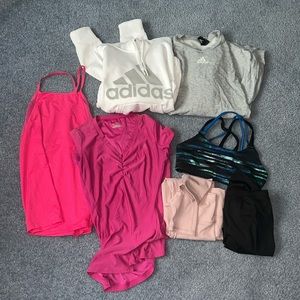 Athletic women’s lot size small